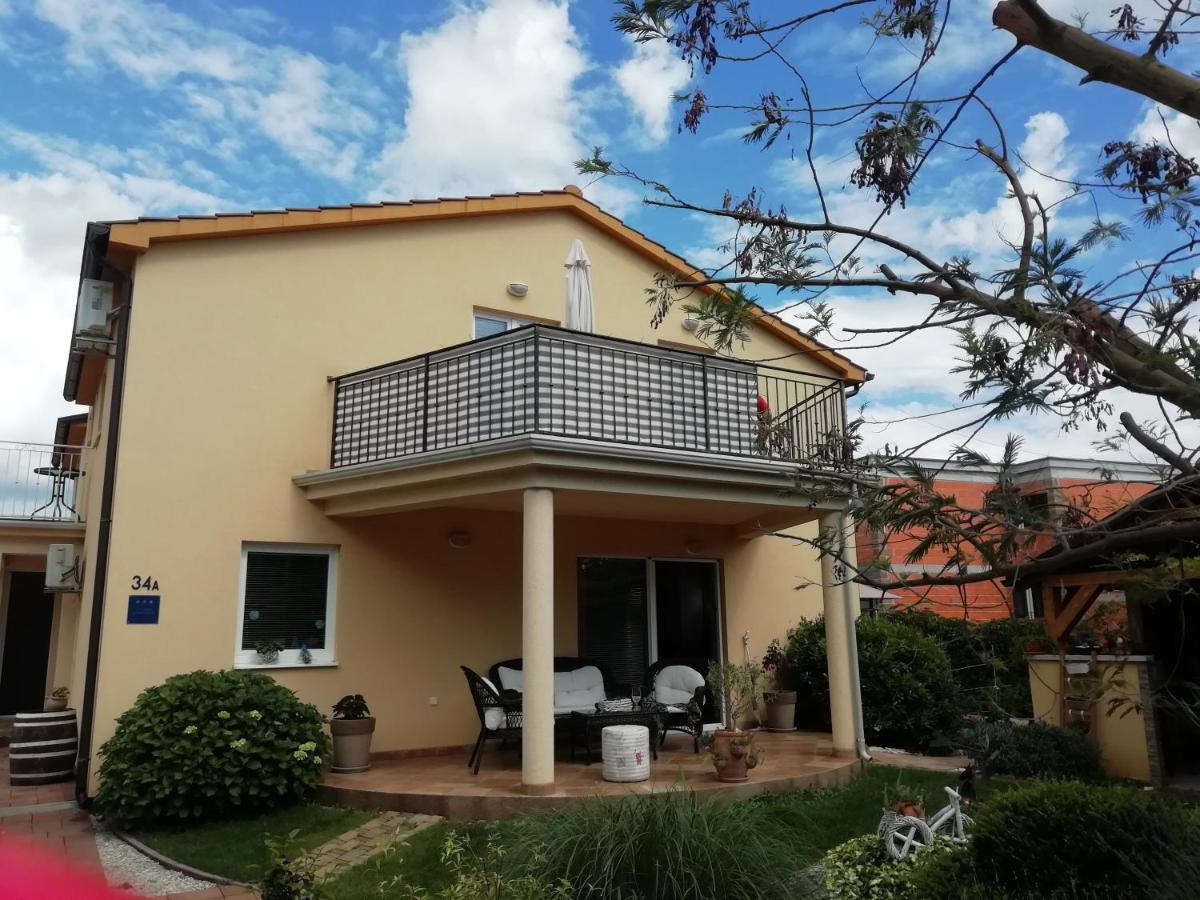 Apartments Beti Porec Esterno foto