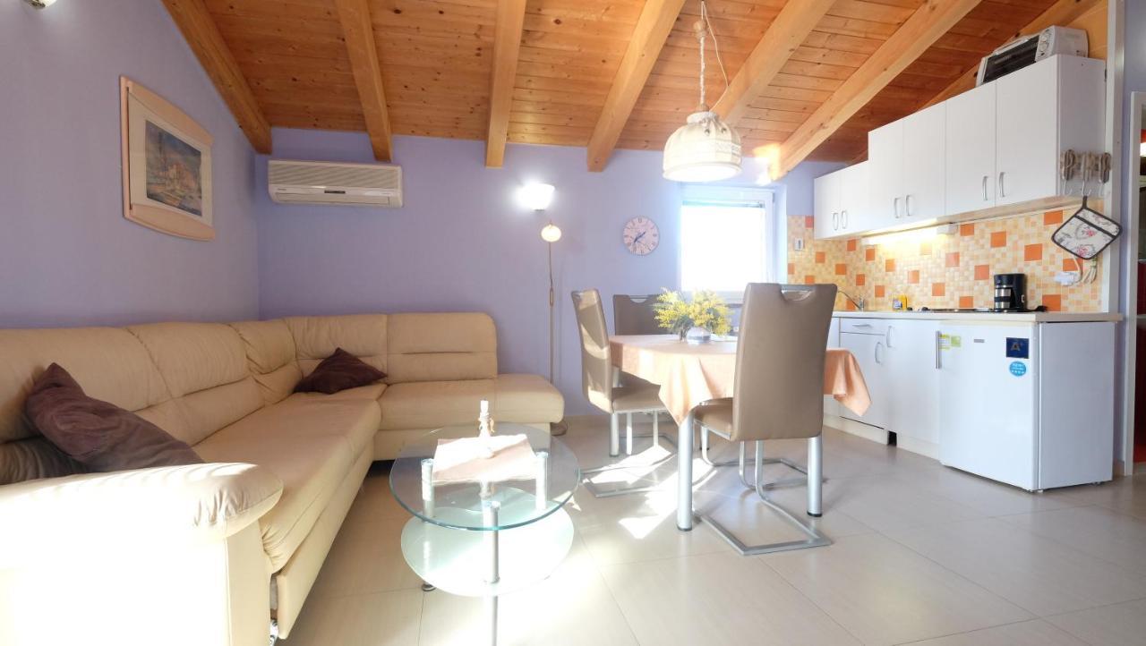Apartments Beti Porec Esterno foto